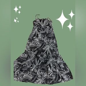 PRE-LOVED ♻️
Banana Republic maxi dress